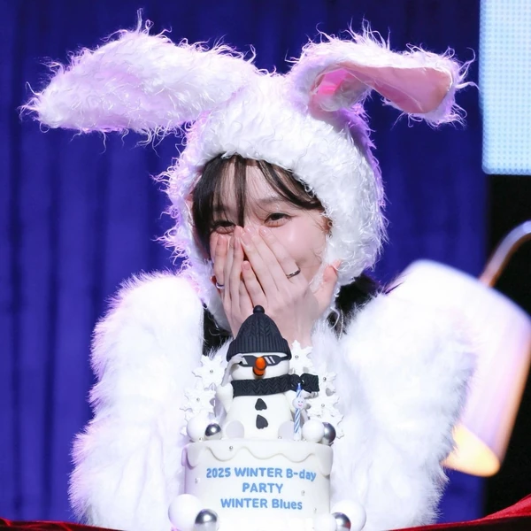 윈터 (에스파) 팬심 가득한 인기 사진