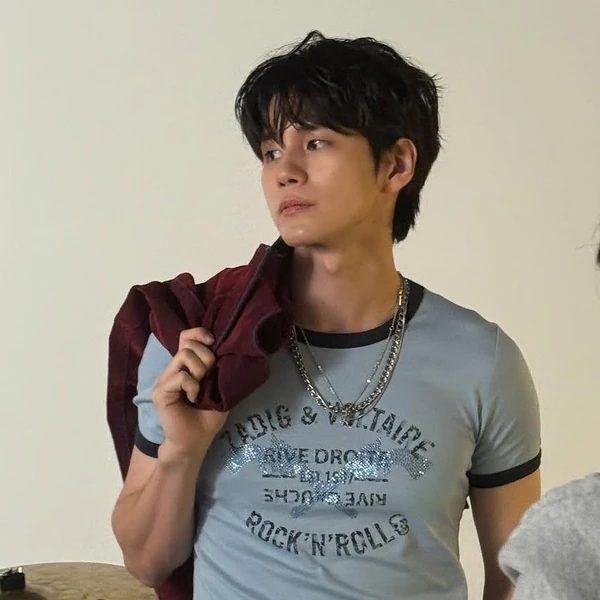 옹성우 팬심 가득한 인기 사진