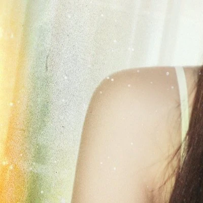 Penampilan Huh Yunjin (LE SSERAFIM) yang Paling Dicintai Hari Ini