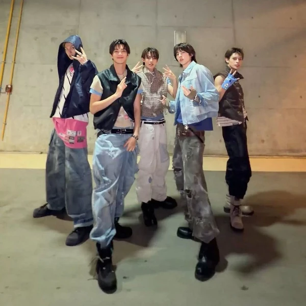 Top Photo Full of CORTIS Love