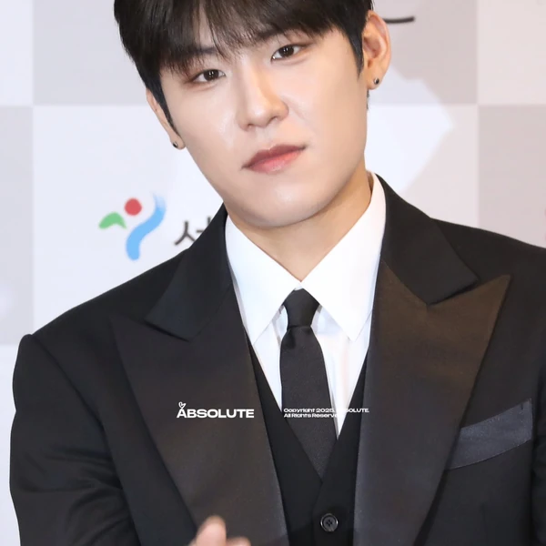 Top Photo Full of Park Woojin (AB6IX) Love