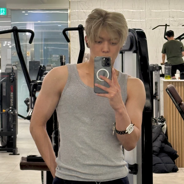 Signature photo of イジョン (WHIB) capturing their charm