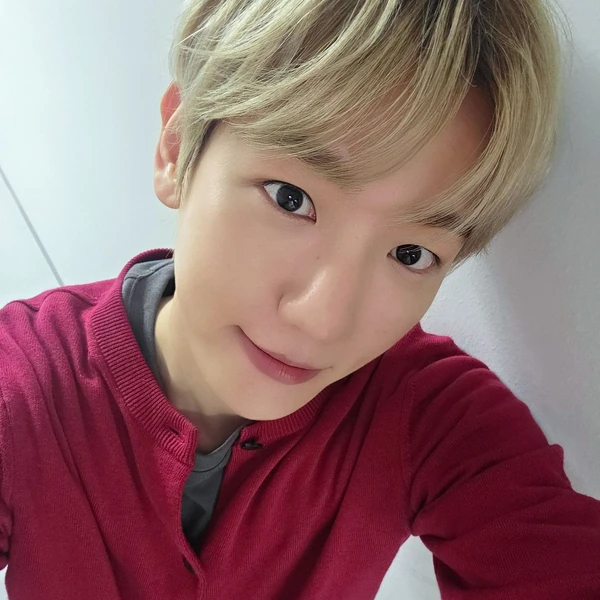 백현 (EXO) 팬심 가득한 인기 사진