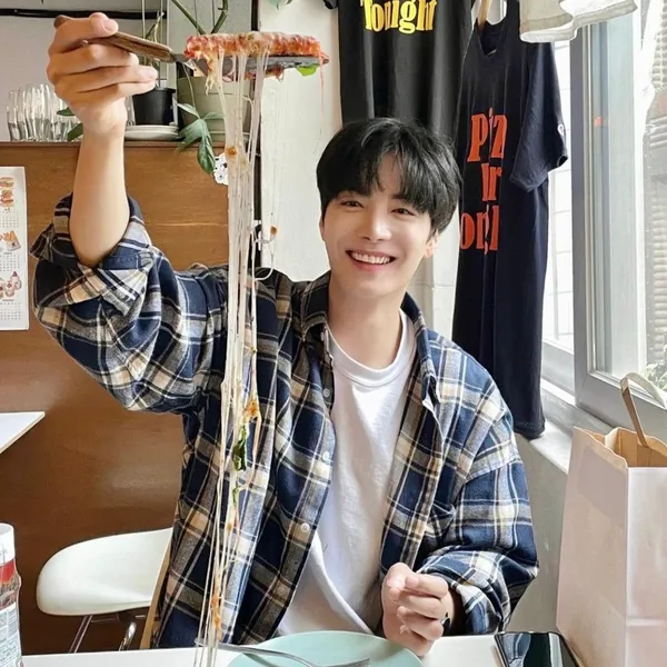 Today's Most Loved Kim Jonghyeon