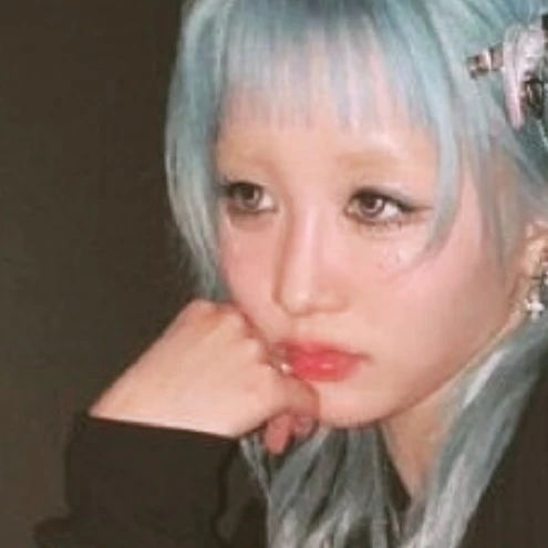 Signature photo of 히카루 (Kep1er) capturing their charm