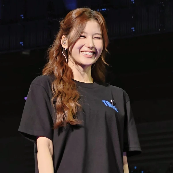 Momen Terbaik Sana (TWICE) Pilihan Penggemar