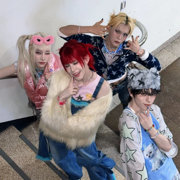 Top Photo Full of XLOV Love