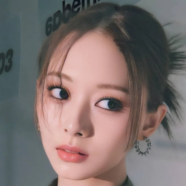 오늘 가장 사랑받은 쯔위 (TWICE)의 모습