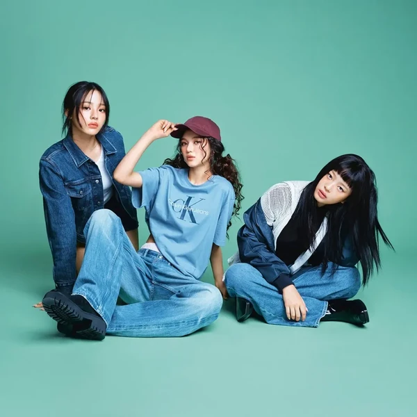 Top Photo Full of NewJeans Love