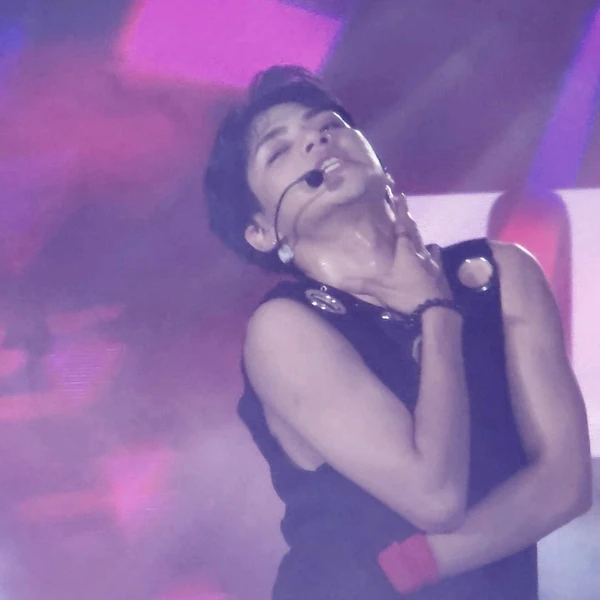 Momen Terbaik Kim (HORI7ON) Pilihan Penggemar