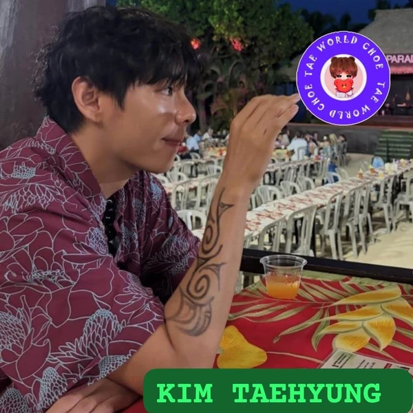 뷔 (방탄소년단) 팬심 가득한 인기 사진