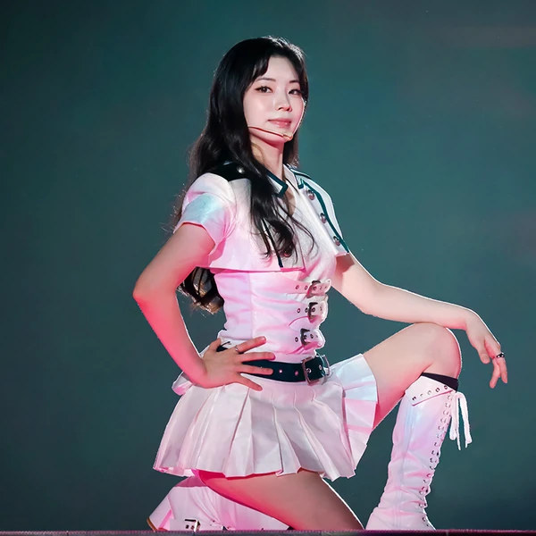 Foto Populer Penuh Cinta untuk TWICE