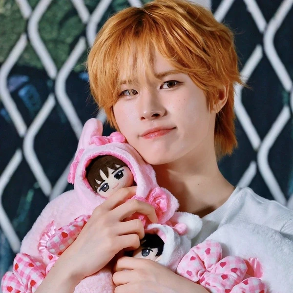 充滿粉絲愛意的炅潣 (TWS)人氣照片