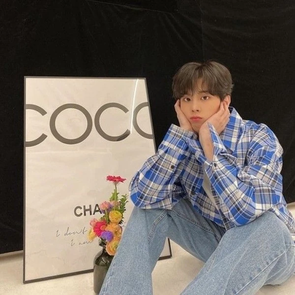 Top Photo Full of Kim Wooseok Love