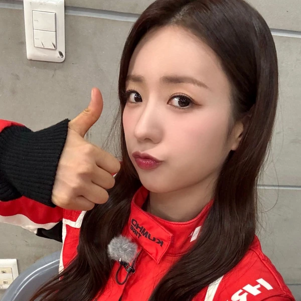 Today's Most Loved Yoon Bomi (Apink)