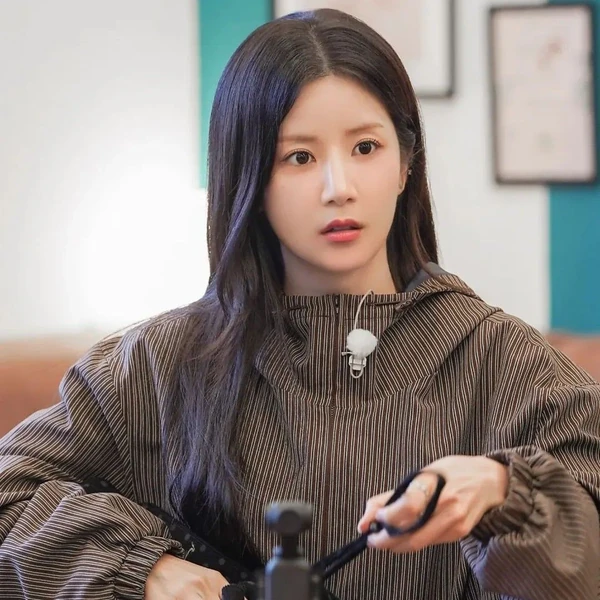 今天最受喜爱的朴初珑 (Apink)