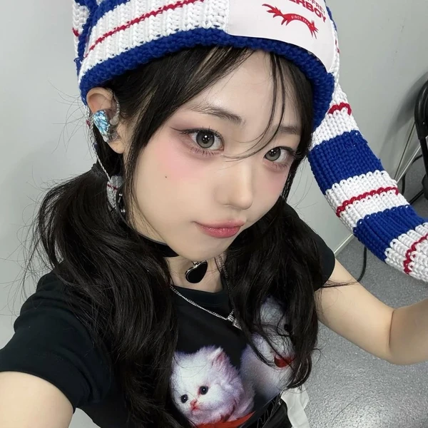 Today's Most Loved QWER