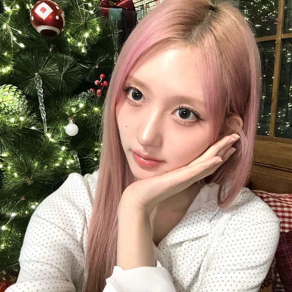 Top Photo Full of IVE Love