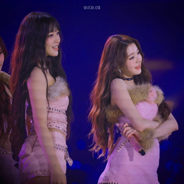 Top Photo Full of IVE Love