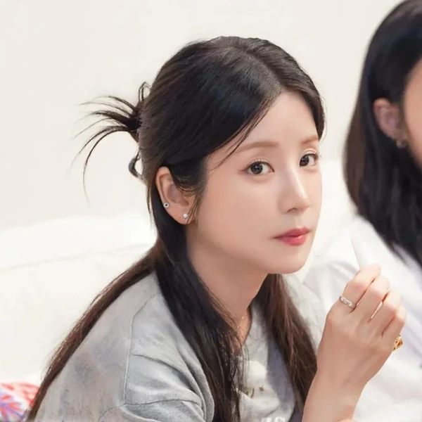 今天最受喜爱的朴初珑 (Apink)