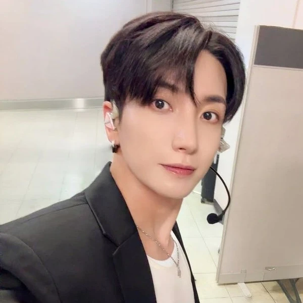 Today's Most Loved Leeteuk (Super Junior)