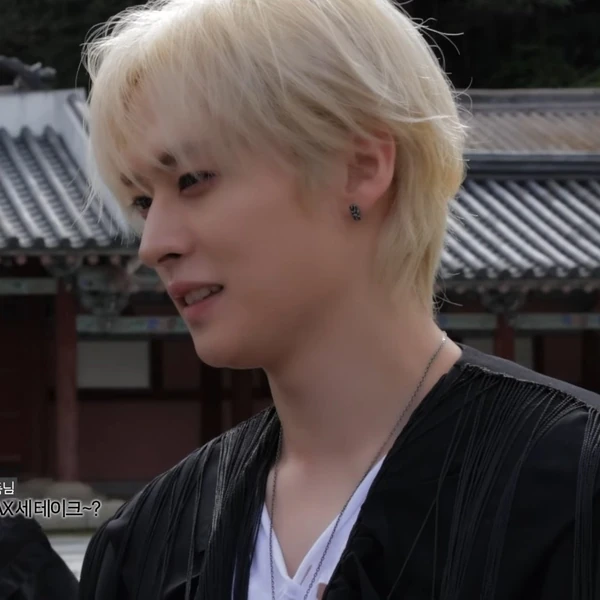 Fans' Pick: Best Moment of Lee Know (Stray Kids)