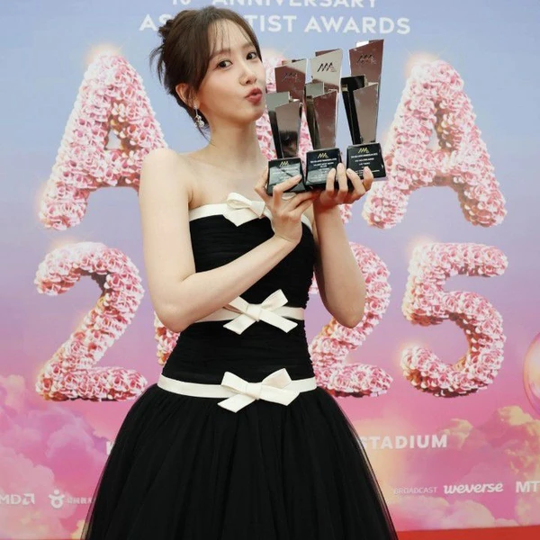 Today's Most Loved Yoona (Girls' Generation)