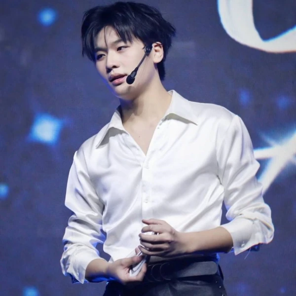 Signature photo of 셴 (NexT1DE) capturing their charm