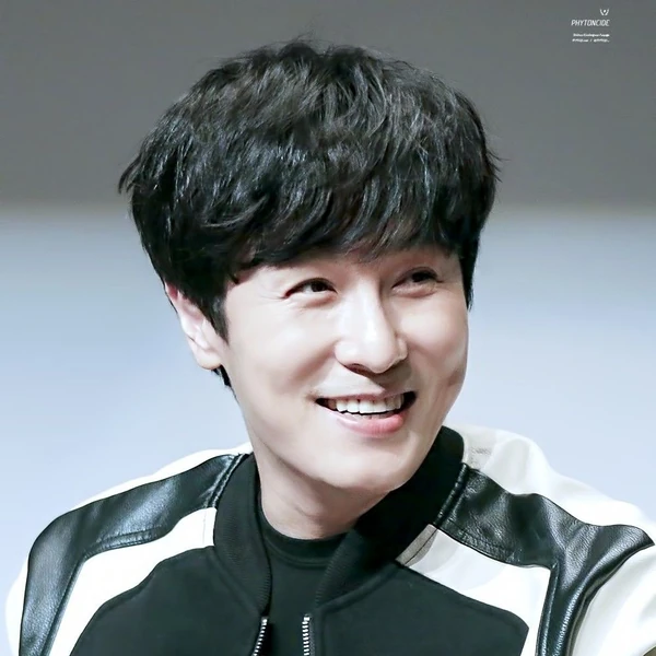 Top Photo Full of Kim Dongwan (SHINHWA) Love