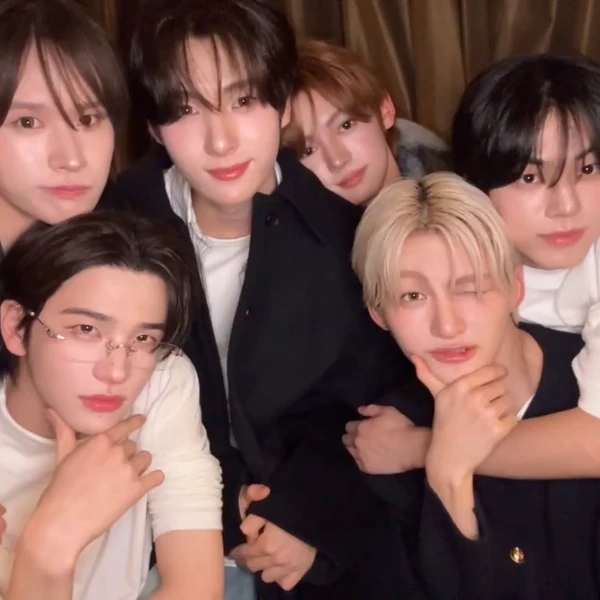 Top Photo Full of TWS Love