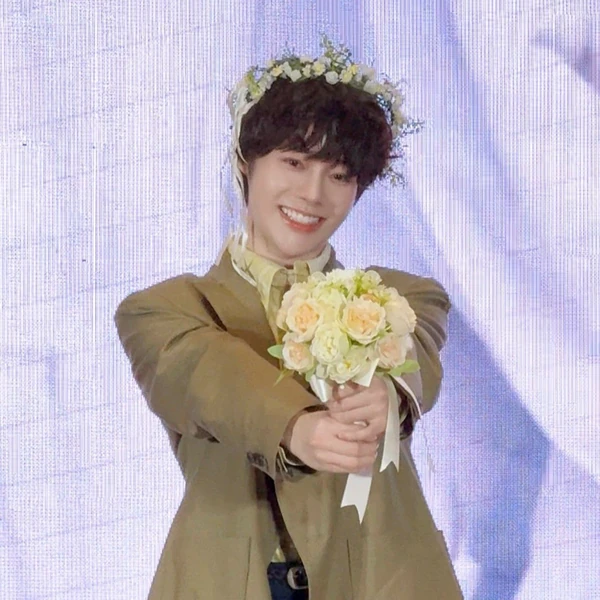 Foto Populer Penuh Cinta untuk Hanbin (TEMPEST)