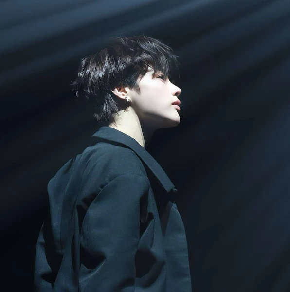 Penampilan Hanbin (TEMPEST) yang Paling Dicintai Hari Ini