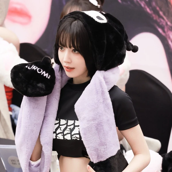 Top Photo Full of Sakura (LE SSERAFIM) Love