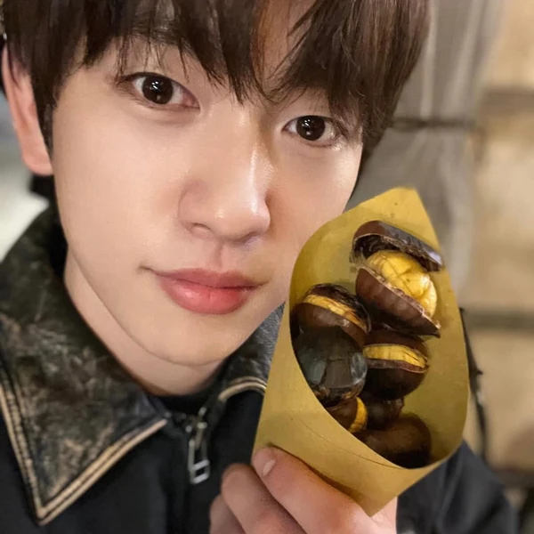 Penampilan Jinyoung (GOT7) yang Paling Dicintai Hari Ini