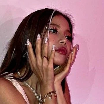 Penampilan Solar (MAMAMOO) yang Paling Dicintai Hari Ini