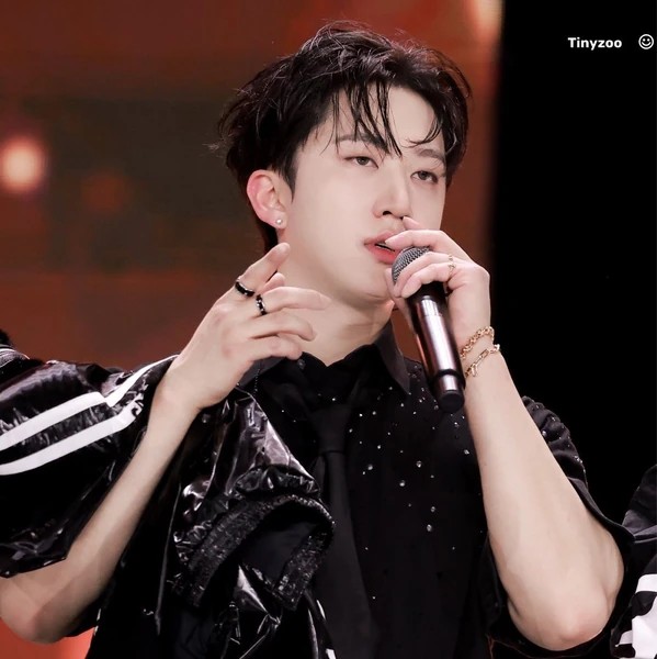 Foto Populer Penuh Cinta untuk Changbin (Stray Kids)