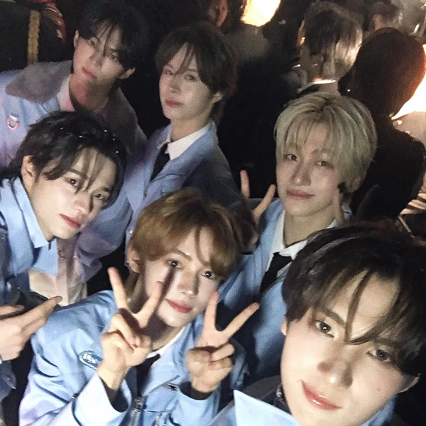 Top Photo Full of TWS Love