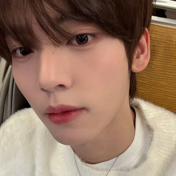 今天最受喜爱的韩维辰 (ZEROBASEONE)