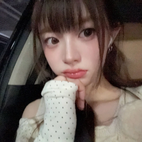 Popular profile image of 慜柱 (ILLIT) selected by votes