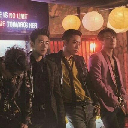 Top Photo Full of SECHSKIES Love