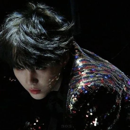 슈가 (방탄소년단) 팬심 가득한 인기 사진