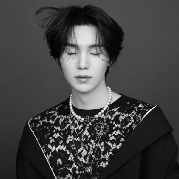 슈가 (방탄소년단) 팬심 가득한 인기 사진