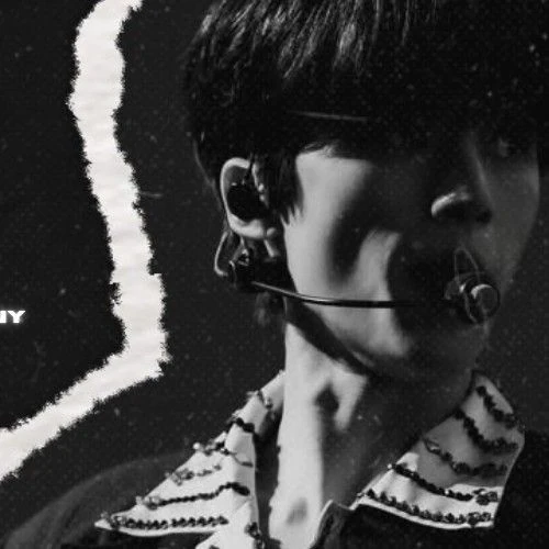 우영 (에이티즈) 팬심 가득한 인기 사진