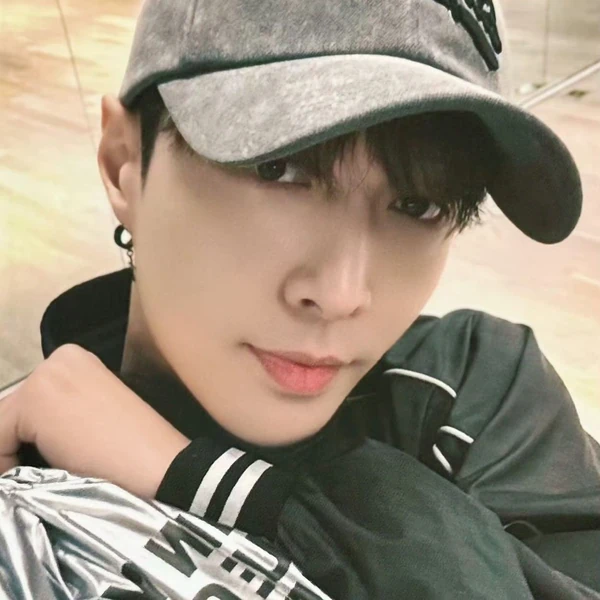 充滿粉絲愛意的Lay (EXO)人氣照片