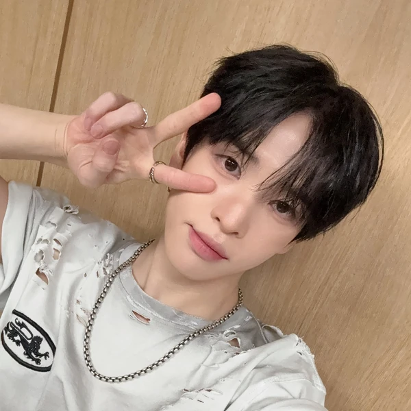 Top Photo Full of Allen (CRAVITY) Love