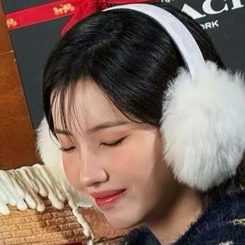 Today's Most Loved Soyeon (i-dle)