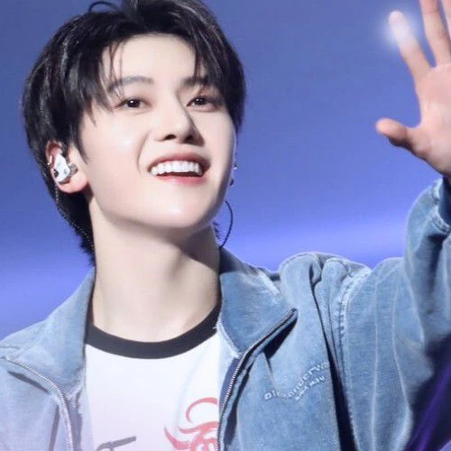 석매튜 (제로베이스원) 팬심 가득한 인기 사진