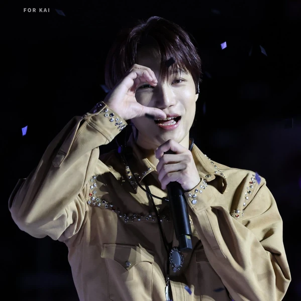 오늘 가장 사랑받은 카이 (EXO)의 모습