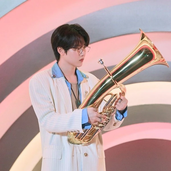 Foto Populer Penuh Cinta untuk TREASURE