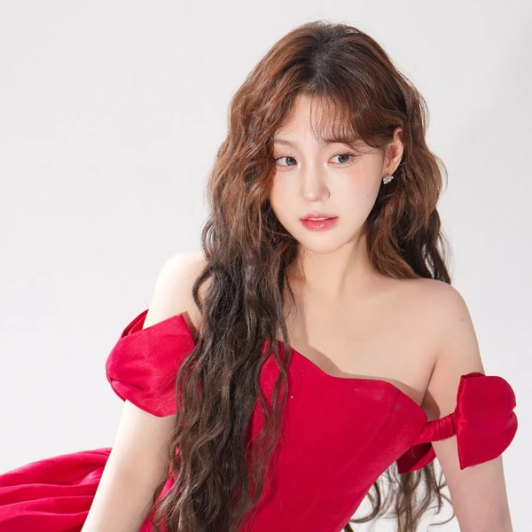 今天最受喜爱的金采炫 (Kep1er)